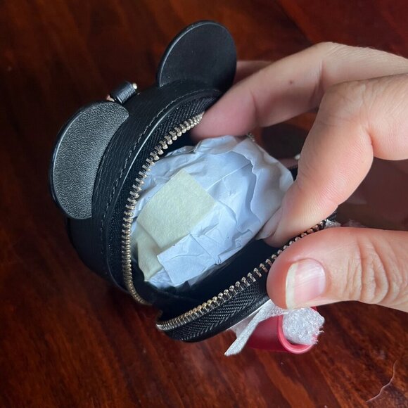 NEW Kate Spade X Disney Minnie Mouse Coin Purse With Bow & Polka Dots - Picture 5 of 6